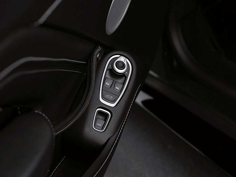 Aston Martin Vantage ROADSTER