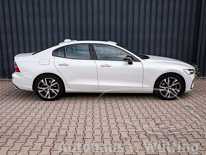 Volvo S60 R Design T8 Recharge Plug-In Hybrid AWD